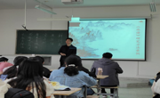 山东大学吴柱教授应邀到六合彩开奖记录
作学术讲座